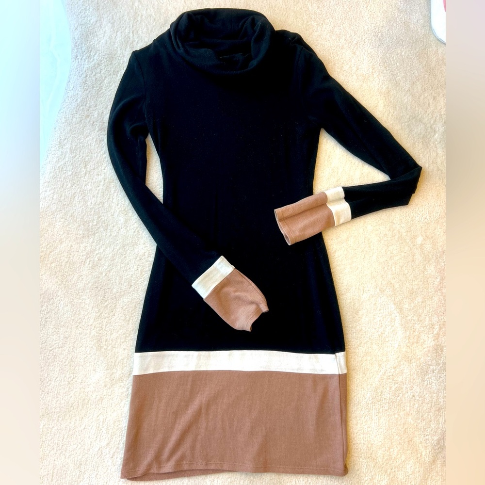 Double Zero ColorBlock Black Beige Sweater Long Sleeve Dress